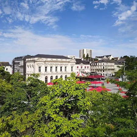 Apartment Cholet, En Centre-ville Et Spacieux, Proche Du Parc Du Puy Dufou *